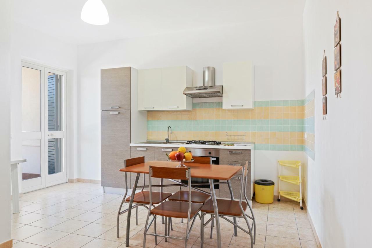 Focallo Seaside Holiday Flat Santa Maria Del Focallo Extérieur photo