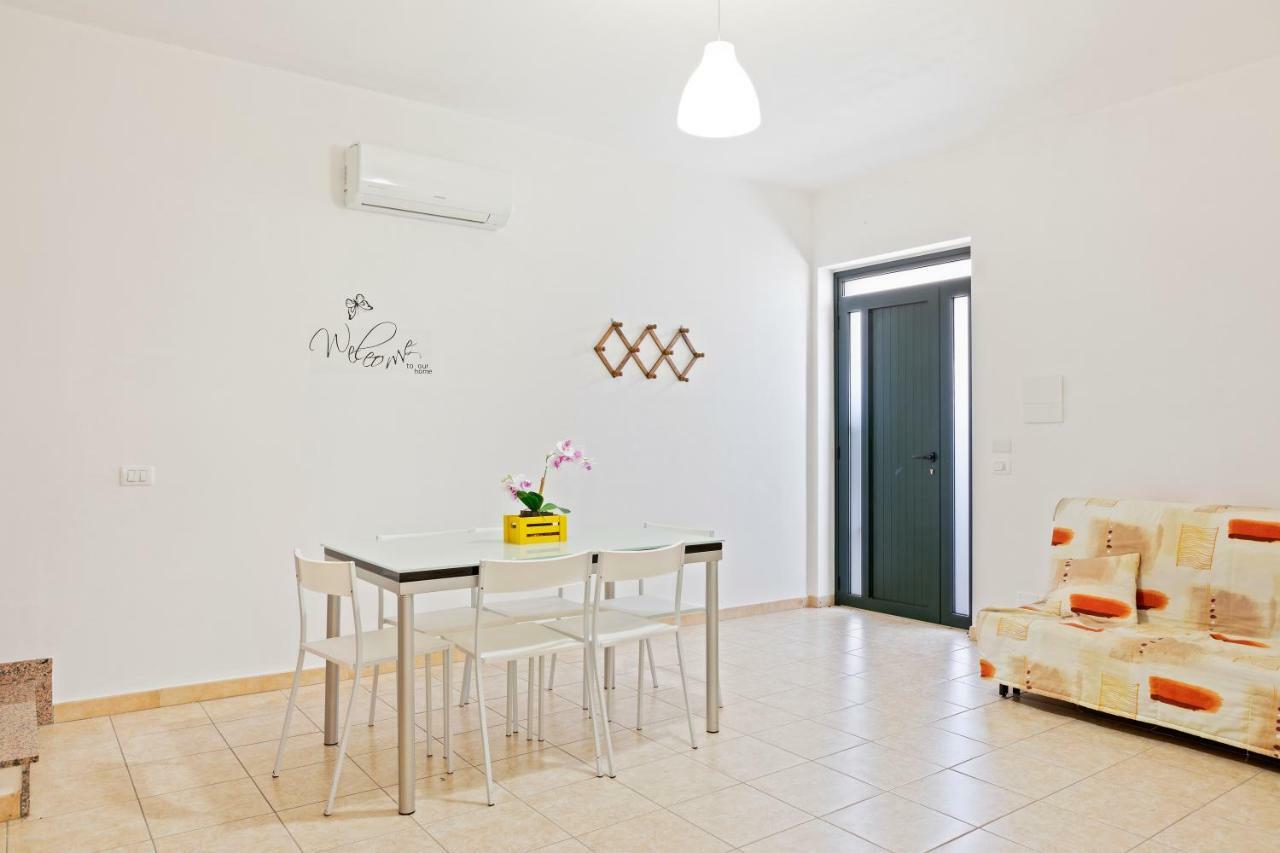 Focallo Seaside Holiday Flat Santa Maria Del Focallo Extérieur photo